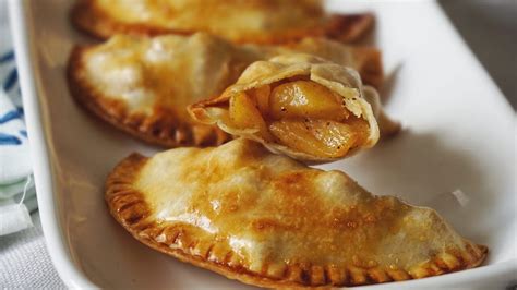 Empanadas de manzana un postre fácil económico y delicioso en 7