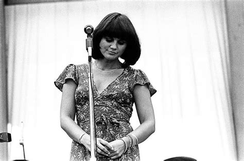 The Heartbreaking Story Behind How Linda Ronstadt Lost Her Voice