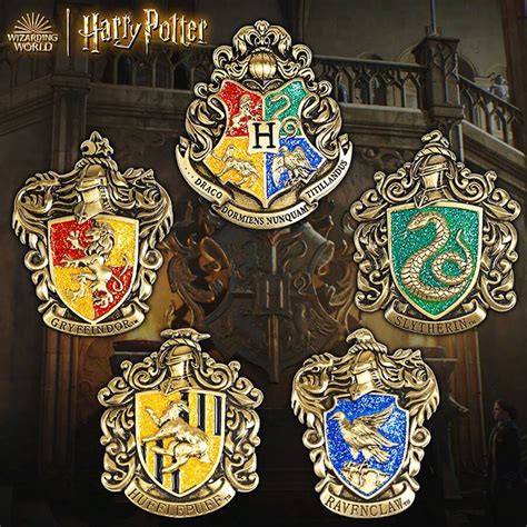 Insignia Oficial Con Licencia De Harry Potter Hogwarts Cuatro Grandes