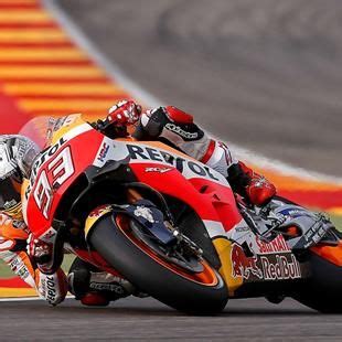 Marc Marquez Honda HRC En Pole Position Devant Maverick Vinales Team