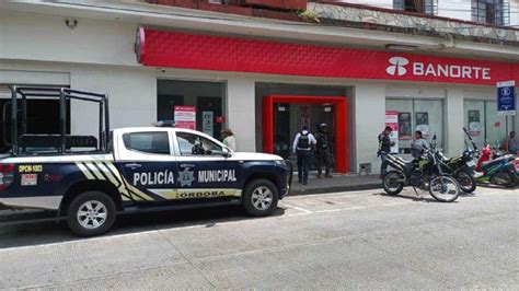 Roban un millón de pesos a cuentahabiente