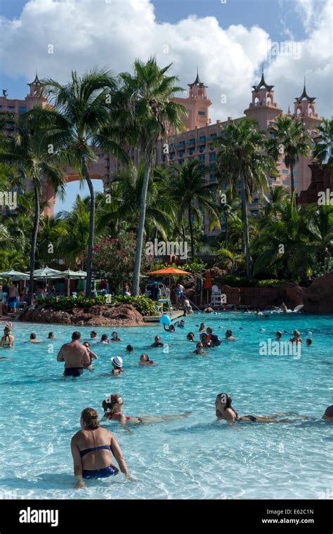 swimming pool, Atlantis Paradise Island resort, The Bahamas Stock Photo ...