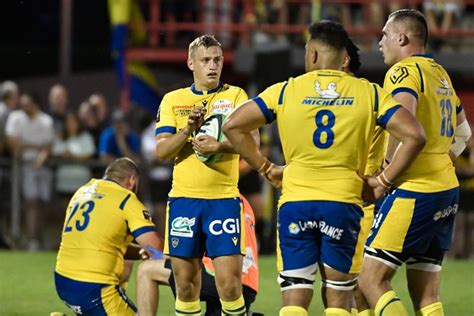 Top 14 Jonathan Gasnier Au Sifflet Du Match Oyonnax ASM Clermont