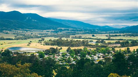 Swimming Spots In Rivers And Lakes In Mount Beauty Victoria