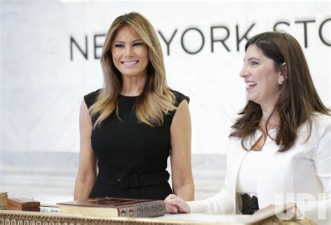 Photo First Lady Melania Trump Rings The Opening Bell At The Nyse Nyp20190923107