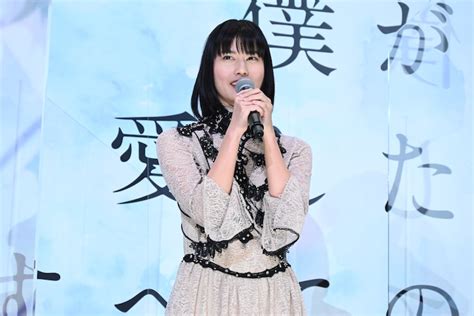 橋本愛 「僕愛」「君愛」失敗したら並行世界に逃げたくなる？宮沢氷魚らが選んだ答えは 画像ギャラリー 316 コミックナタリー