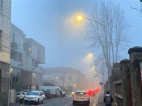 Nebbione Sulla Saronno Monza Muro Di Nebbia A Solaro E Banchi In