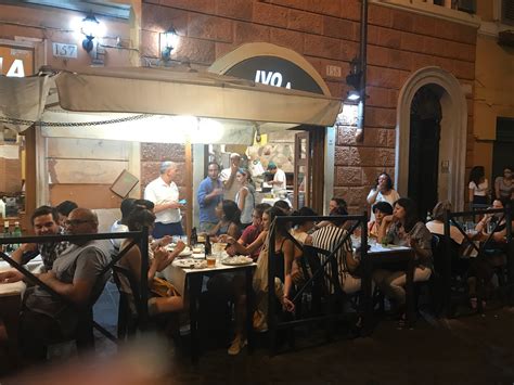 Pizzeria Ivo In Rome S Trastevere Neighborhood An American In Rome