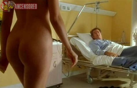 Naked Sylvie Loeillet in Cuisine américaine