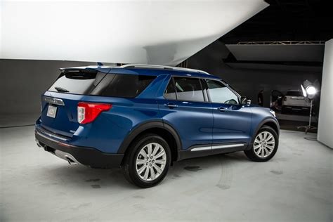 2020 Ford Explorer Hybrid: A no-compromise hybrid crossover - CNET