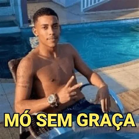 Mc Poze M Sem Gra A Na Piscina Figurinha De Whatsapp Online Lovecell