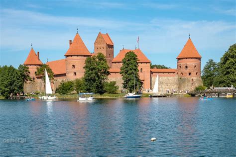 Zamek W Trokach Zwiedzaj C Bajkowy Zamek Nad Jeziorem