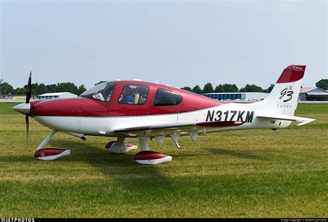 N317KM Cirrus SR22 G3 Turbo GTSx Private Robert Lachowitz JetPhotos