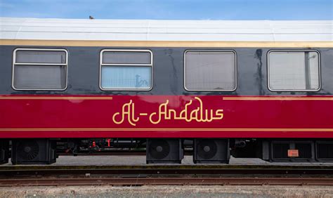 Ya puedes subir a bordo del tren turístico Al Ándalus un lujoso