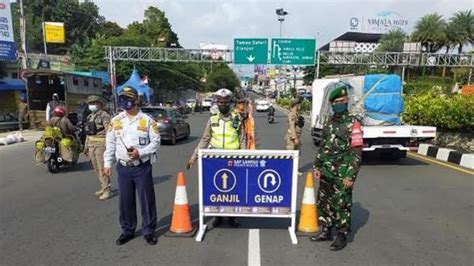 Cegah Macet Polisi Rekayasa Lalu Lintas Di Jalur Puncak Bogor Saat