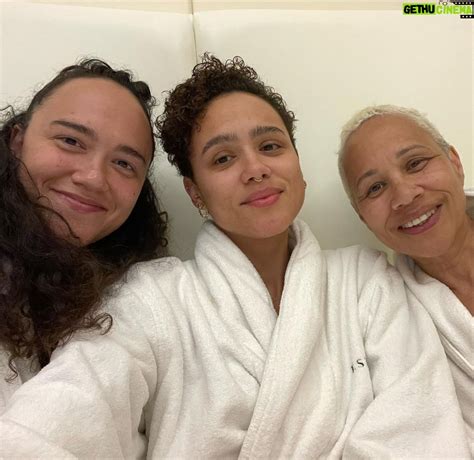 Nathalie Emmanuel Instagram Spa Day With My Loves 🥹😍🥰🧖🏽‍♀️🧖🏽‍♀️🧖🏽‍♀️