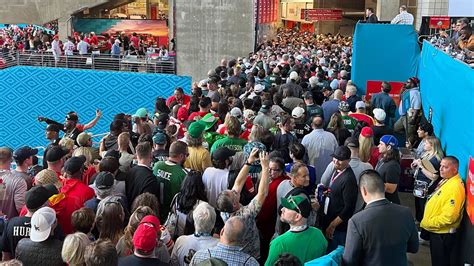 Super Bowl crowd chaos as concourses blocked by scrums of fans in Arizona | The US Sun