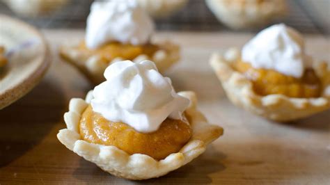 Mini Pumpkin Pies Recipe - Pillsbury.com