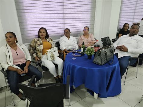 El Servicio Regional De Salud Cibao Central Reconoce A Dos Enfermeras