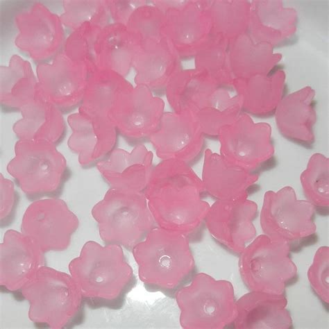 25 Light Pink Frosted Acrylic Bell Flower Beads Etsy Beaded Flowers