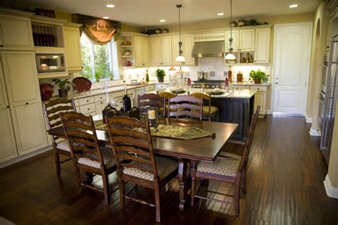 34 Kitchens with Dark Wood Floors (Pictures)