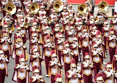 USC band apologizes for playing during tribute to late Cal player - Los ...