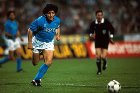 Napoli Nel 1989 La Coppa Uefa Firmata Maradona Careca Foto