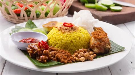 Resep Nasi Kuning Rice Cooker Yang Mudah Dibuat Enak Gurih Dan Praktis