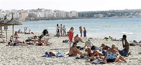 Hot Sexy Madina Mentink Bikini Pics