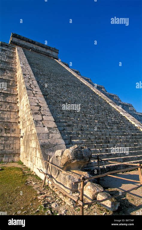 El Castillo The Castle Mayan Pyramid Temple Of Kukulkan The Maya Name