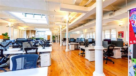 Face à Wework Knotel à Lattaque Des Grosses Entreprises Entrepreneurs