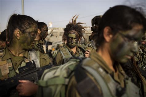 Israeli Women Soldiers – Telegraph