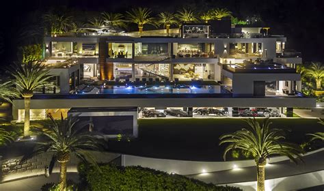 Inside The Most Luxurious Modern Mansion In Los Angeles