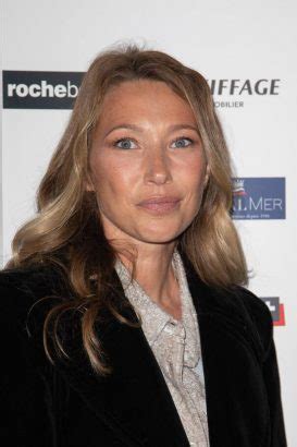 Une Couche De Poussi Re Ce Que Laura Smet Ne Supporte Plus