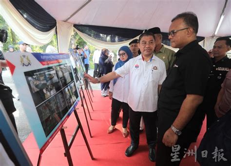 国防部助甘榜峇鲁巴萨 发展蘑菇工业带动经济 地方 大柔佛焦点