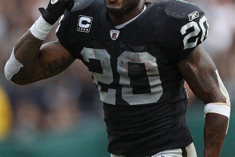 Darren McFadden Injury Update: Oakland Raiders RB Still Holding Onto Hope For A Return - SB ...