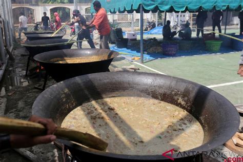 Tradisi Kuah Beulangong Maulid Antara News