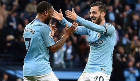 Man City trở lại ngôi đầu bảng Premier League