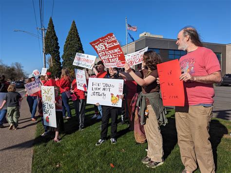Salem-Keizer teachers, district reach deal averting strike - Salem Reporter