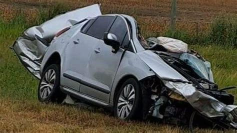 Accidente fatal en un choque frontal entre un auto y un camión en Ruta