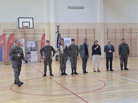 Szkolenie Dla Poczt W Sztandarowych Szko A Podstawowa Nr