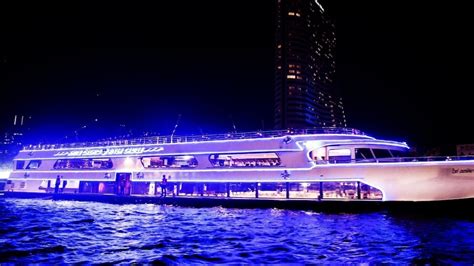 Bangkok River by Night Dinner Cruise with Entertainment