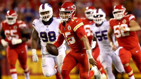 NFL Bills Schlagen Chiefs Mahomes Mit Zwei Interceptions