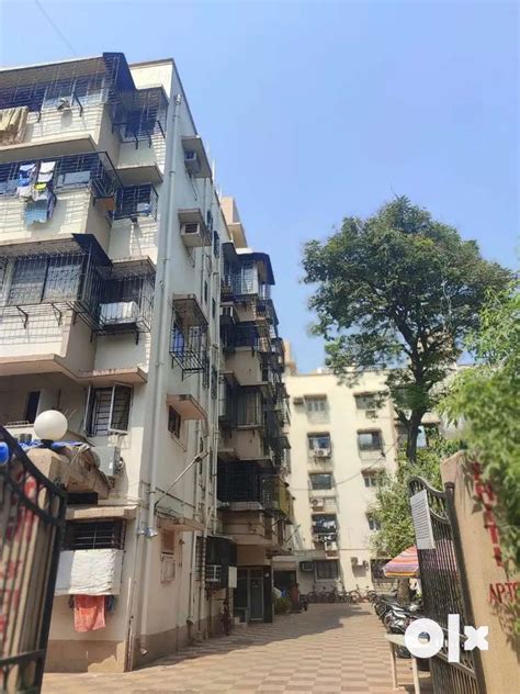 Bhk Super Spacious Flat Available For Sale At Yari Road For Sale