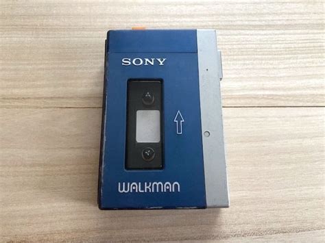 【やや傷や汚れあり】動作品 Sony ソニー 初代ウォークマン Walkman Tps L2の落札情報詳細 ヤフオク落札価格検索 オークフリー