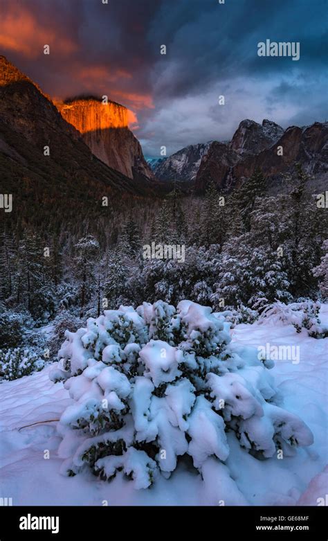 Tunnel View In Yosemite National Park Hi Res Stock Photography And