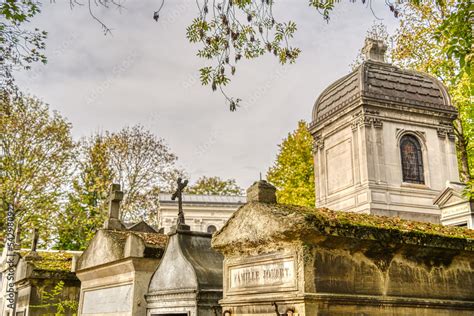 Paris, France - November 2022 : Pere Lachaise Cemetery in Autumn, HDR ...