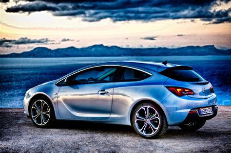 Quelle Est La Vitesse De Pointe Opel Astra GTC Opc