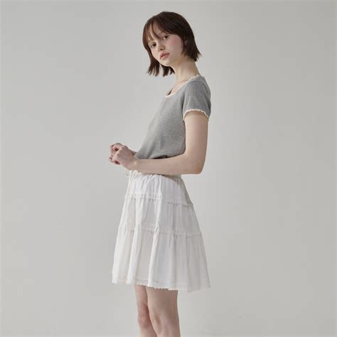 LACE SQUARE HEART NECK SHORT SLEEVE GREY RONRON 론론