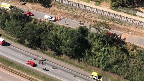 Duas Pessoas Morrem Ap S Serem Lan Adas Para Fora Do Carro Na Br